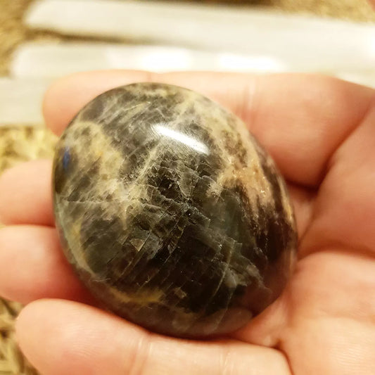 Black Moonstone Touch-/ Palmstone